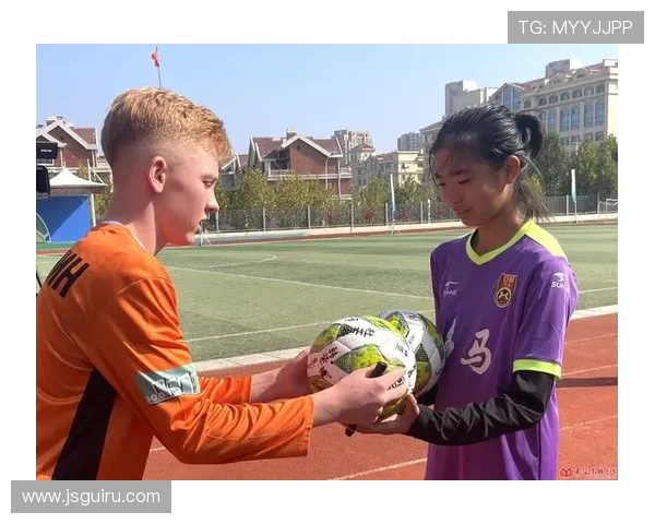 跨界绿茵场：区域合作中的足球外交实践