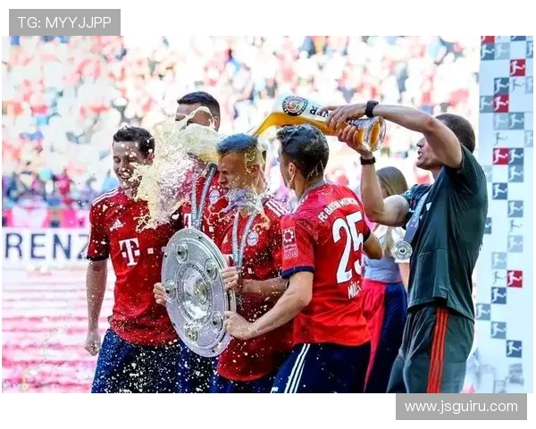 拜仁慕尼黑作为德甲夺冠球队的辉煌赛季回顾